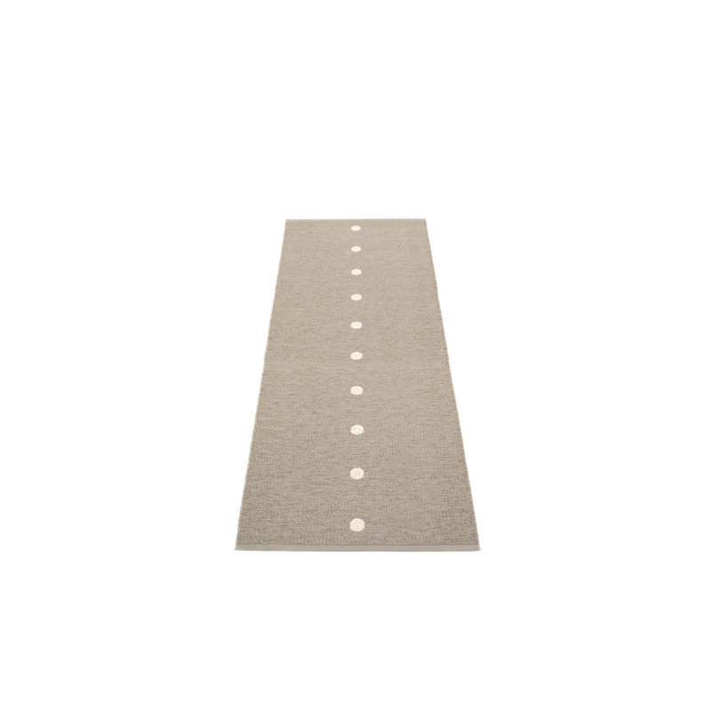 Area Rug in Dark Linen, Runner 2'3" x 6'6"