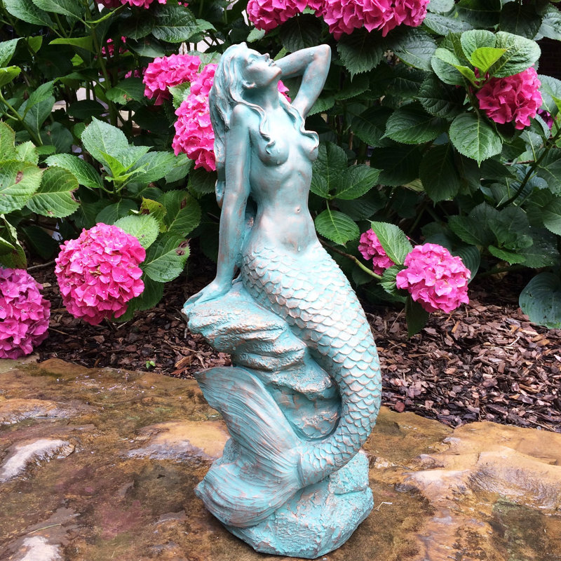 Statue de sirène sur la côte, H 15 po x l 5 po x P 6,25 po, Bronze patiné