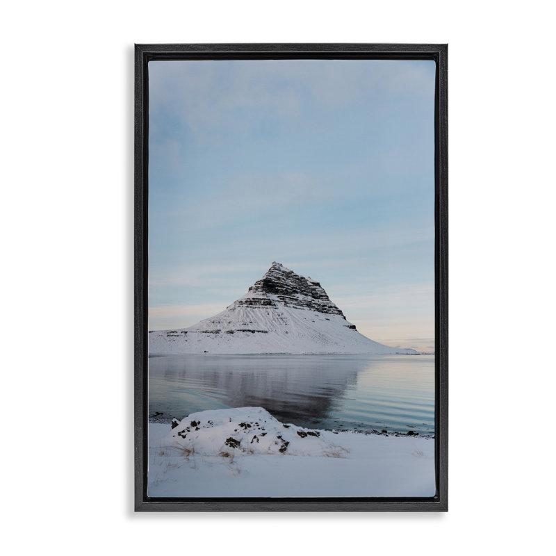 Cadre flottant pittoresque, péninsule de l'Islande, par Jade Sharp Photo, H 31 po x l 21 po, Cadre flottant noir de jais