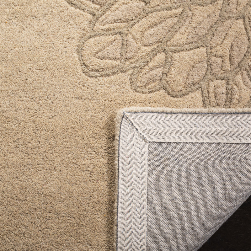 Clovill Hand Tufted Wool Floral Rug, Rectangle 3'6" x 5'6"