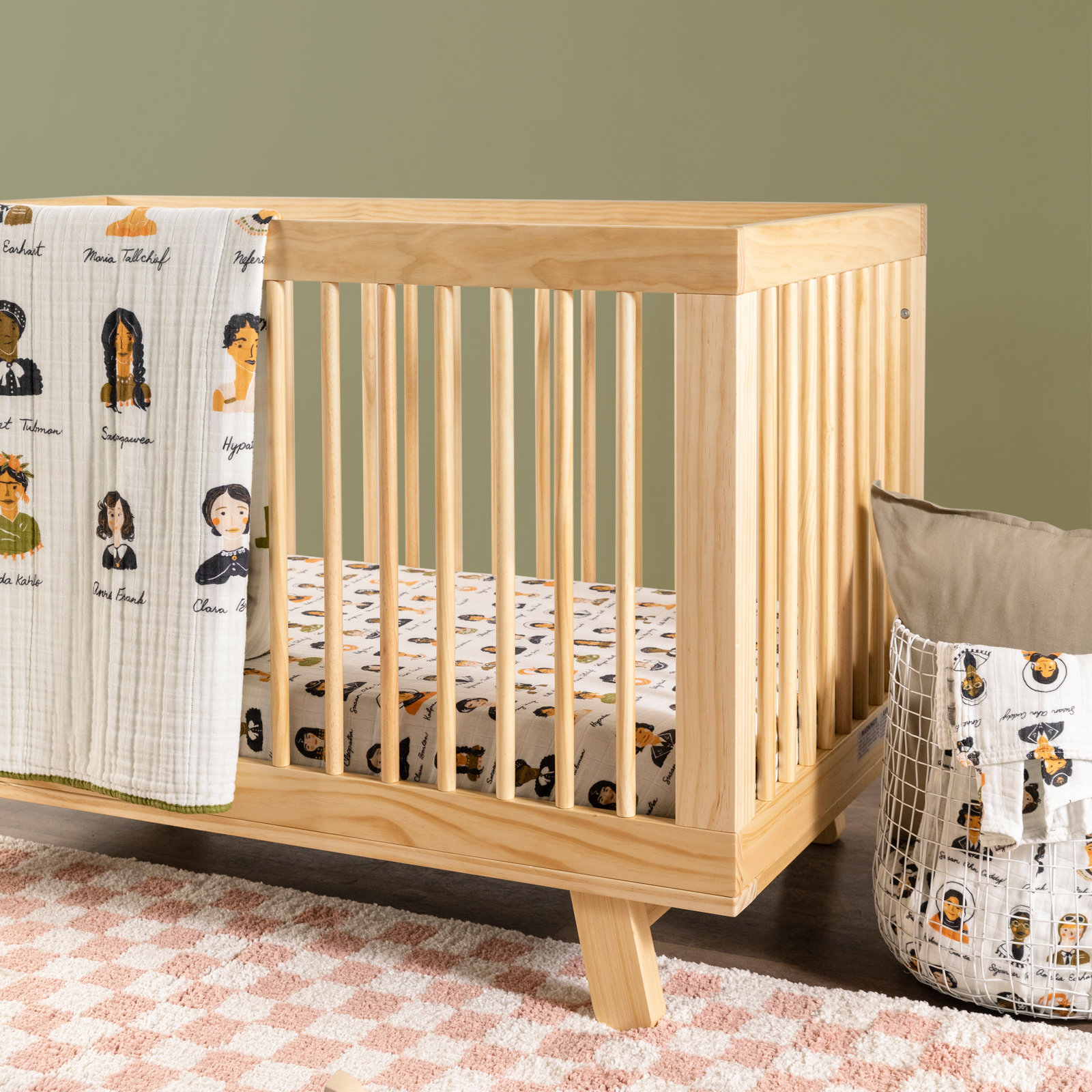 Women in History Muslin Cotton Quilt