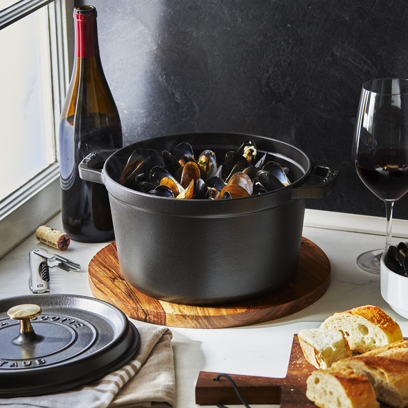 4.97-qt Cast Iron Round Dutch Oven, Black