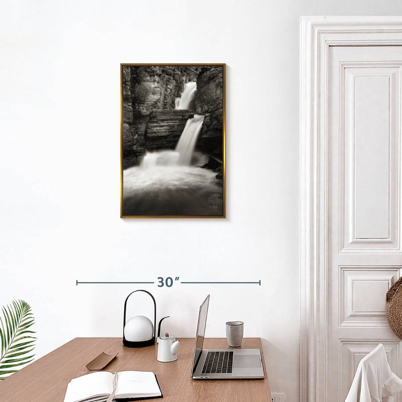 Saint Mary's Falls, Cadre flottant doré, 17 po x 25 po