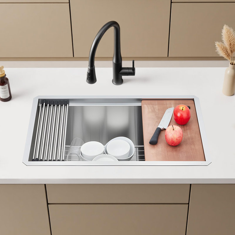 Évier de cuisine encastrable 32 po à cuve simple en acier inoxydable avec rebord intégré et station de travail sous le comptoir avec accessoires pour la cuisine moderne
