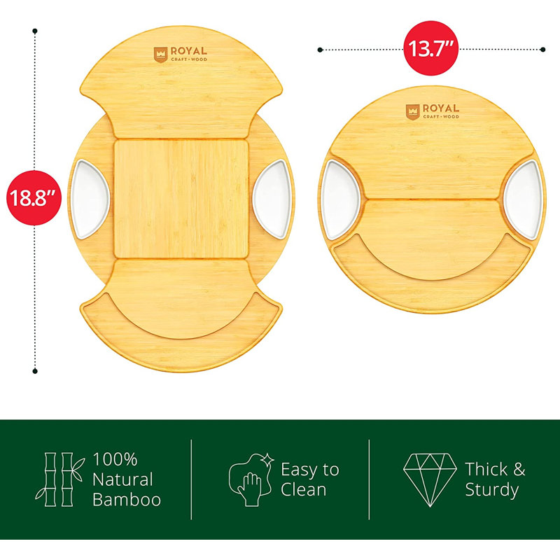 Ensemble de grandes planches à fromage rondes et couteaux