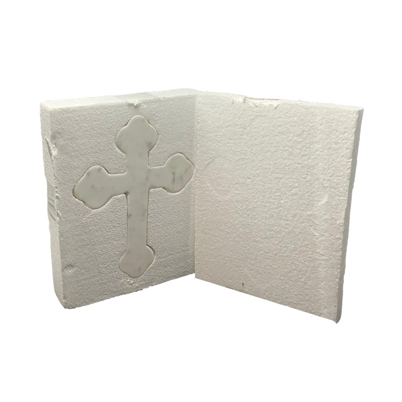 Croix de marbre blanche St Rosalia