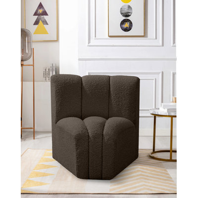 Chaise d'appoint rembourrée Iyahna