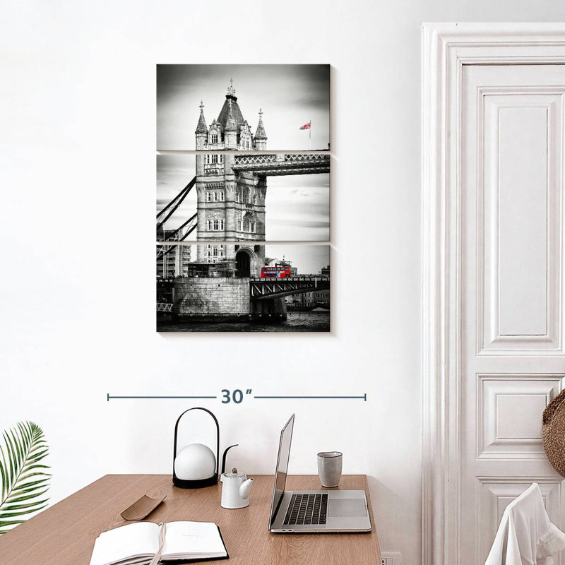 Londres - Tower Bridge Red Bus, H 32 po x l 20 po