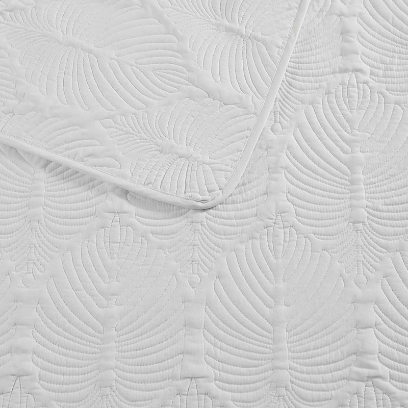 Quilt Set, Queen Quilt + 2 Standard Shams
