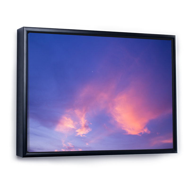 «Beach Sunrise With Dramatic Sky IV», reproduction sur toile, H 12 po x l 20 po x P 1 po, Cadre flottant noir