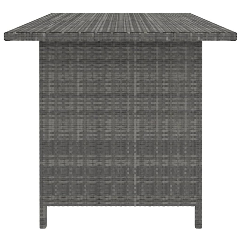 Alessya Rattan' Dining Table