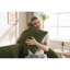 049s Curved Modern 2 Chenille Désossé, Modernisé, 3 Coussins, Convient aux espaces de vie compacts, Profil d'espace avec bureau décoratif, appartement, chambre d'amis et élégant