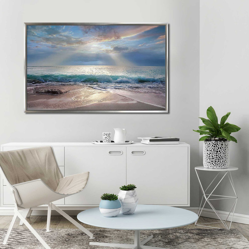 «Aqua Blue Morning» par Mike Calascibetta - photographie, H 21,5 po x l 33,5 po x P 2 po, Cadre flottant argent