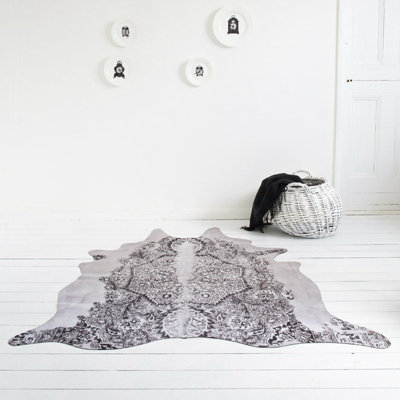Barboursville Novelty 150 cm x 165.3 cm Oriental and Camouflage Hand Woven Washable Area Rug