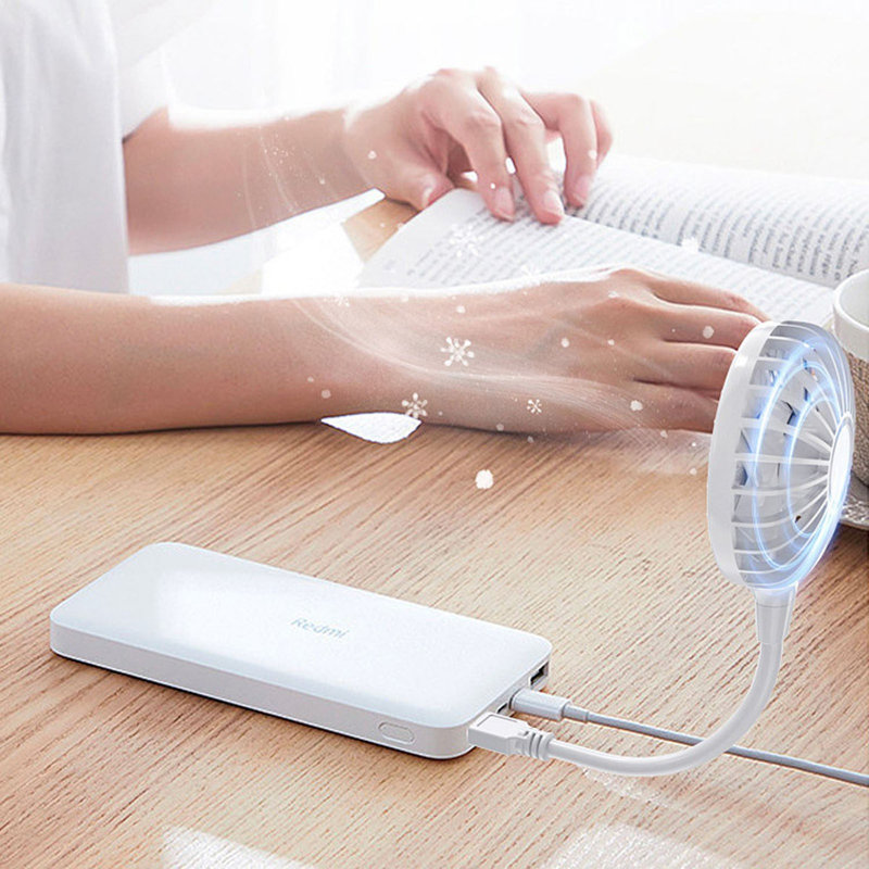 Le petit ventilateur portatif USB sans bouton kbndieu est compact et portable et convient à divers types de voyages, comme les voyages à domicile et les déplacements.