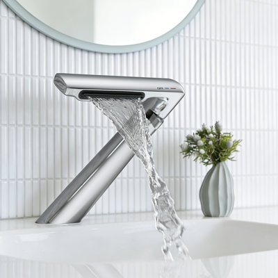 Robinet de lavabo de salle de bain monotrou en laiton massif 6,2 po avec aérateur réglable