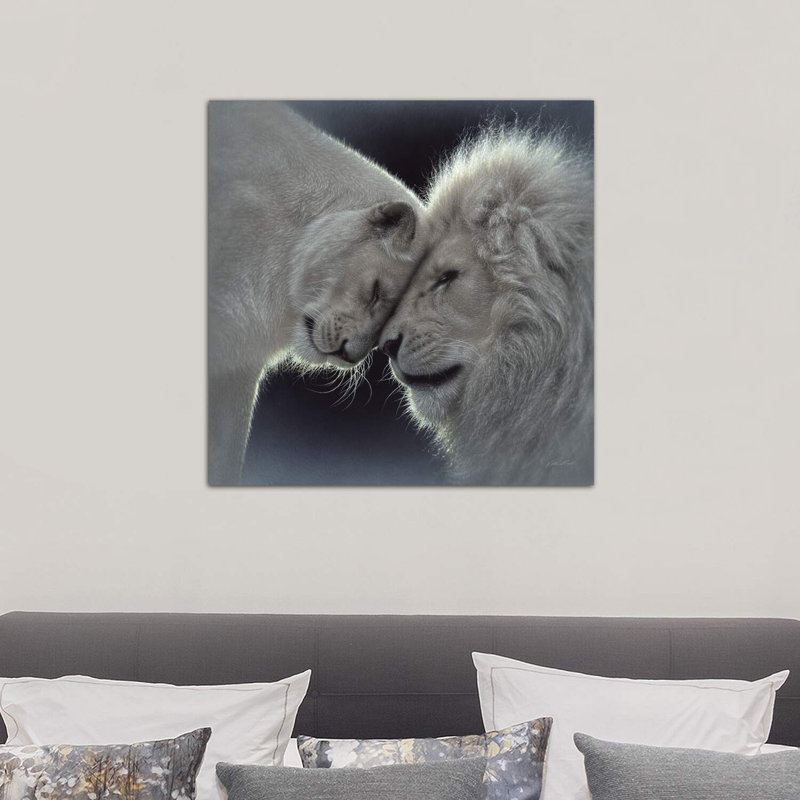 «White Lion Love» par Collin Bogle Print, H 26 po x l 26 po x P 1,5 po, Toile tendue