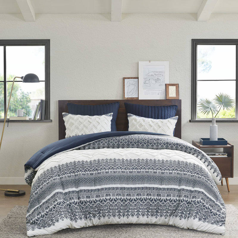 3 pièces très grand / très grand édredon. Coton avec capitonnage en chenille. Bleu marine. . 2 taies décoratives assorties. Lavable à la machine. Magnifique literie de chambre à coucher. Remplir. Charmant