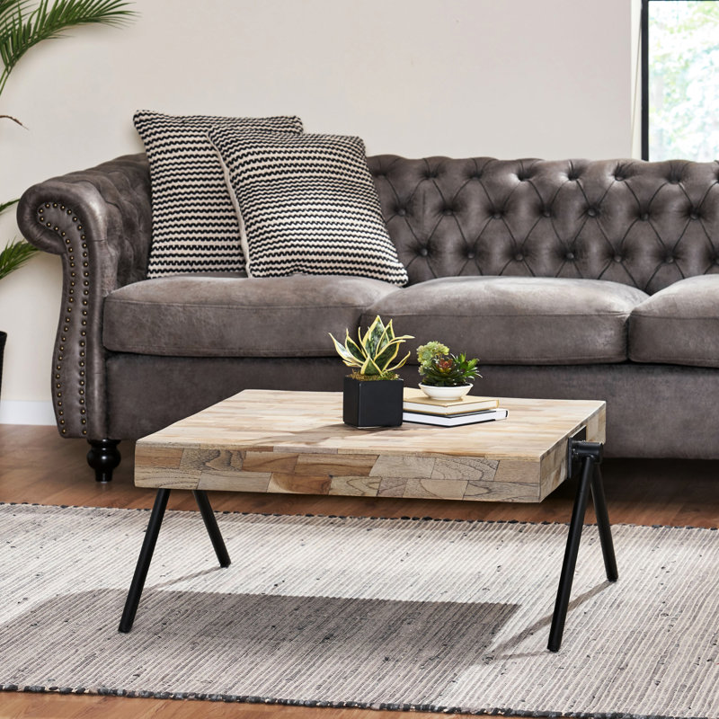 Table basse en bois de manguier, gris - Design industriel avec métal et bois robuste, largeur de produit de 27,34 po, matériaux de fabrication experte de 13,94 po, profondeur de paquet de 30,5 po