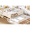 Grand lit beige avec bibliothèque sur le côté, lit gigogne pour les invités supplémentaires, conception, construction en pin et contreplaqué avec chevet inattendu
