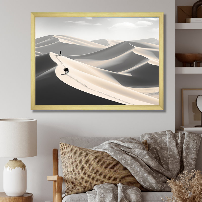 Camel Desert Wanderer V - reproduction sur toile, H 16 po x l 32 po x P 1 po, Cadre doré à une seule photo