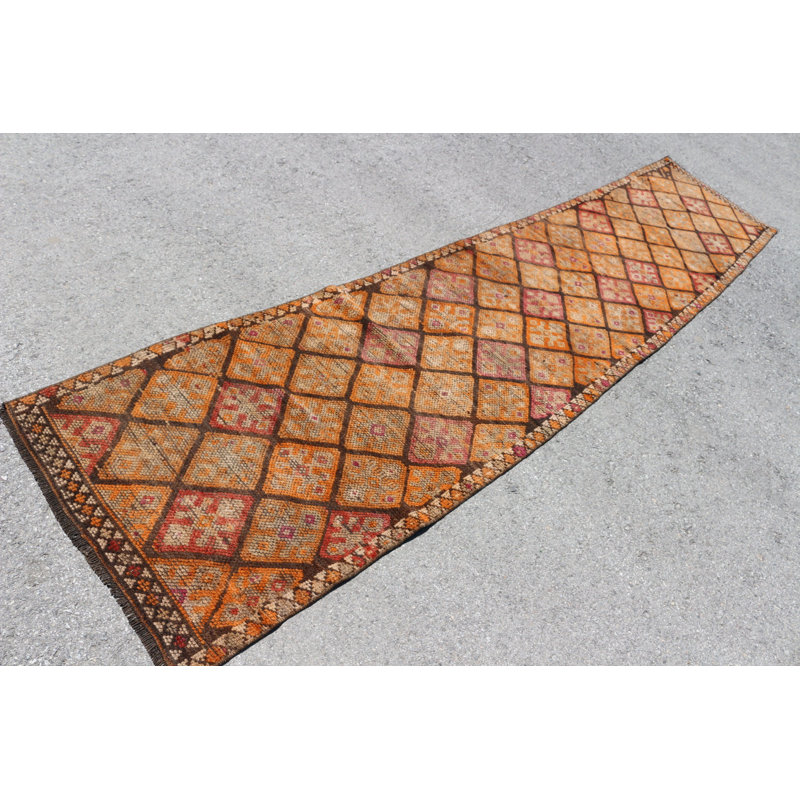 Tapis de couloir turc tissé à la main dans un style rétro idéal pour rehausser votre couloir avec une touche d'élégance bohémienne