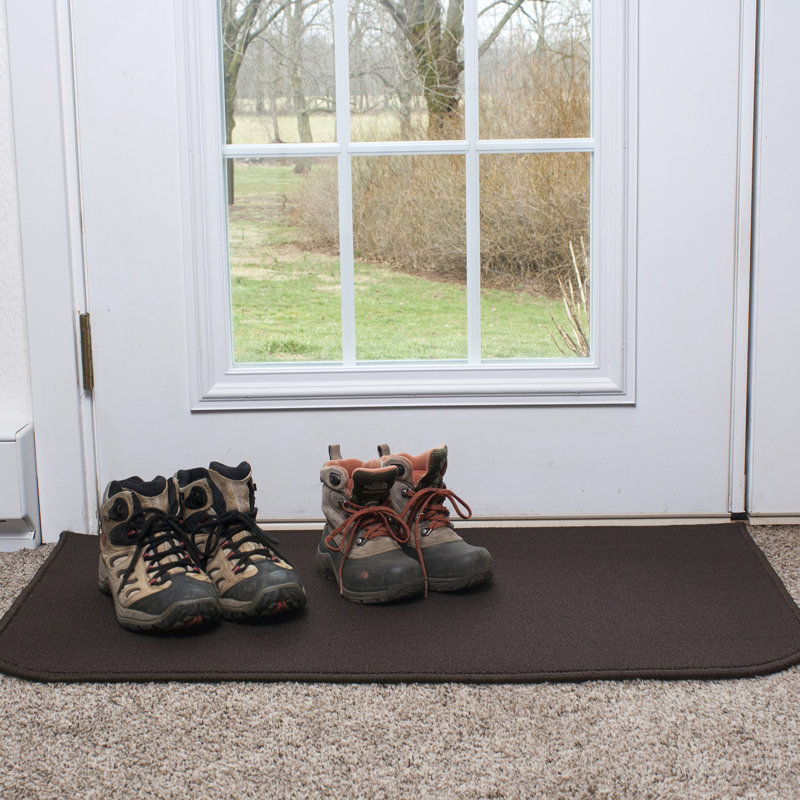 RITZ Accent Rug, Brown, 20" W x 36" L