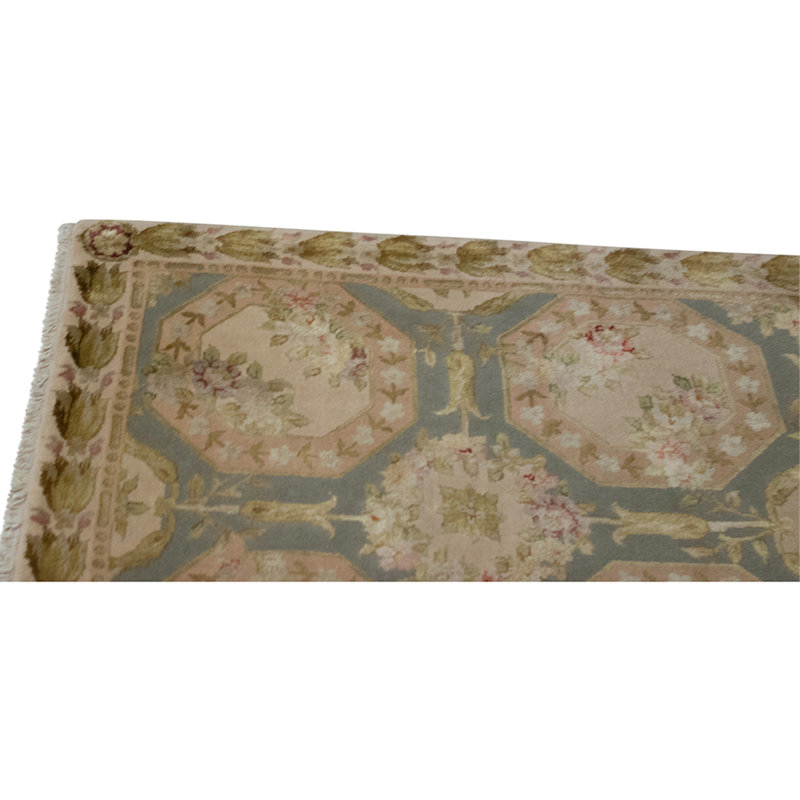 Hand Knotted Area Rug in Sterling And Cream