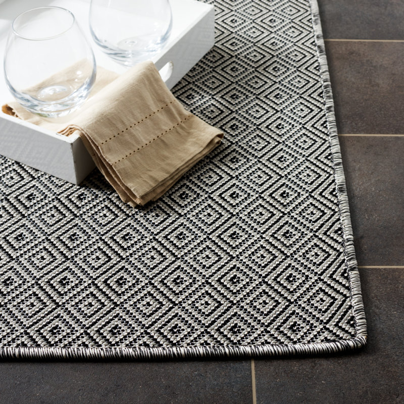 Lewisetta Performance Geometric Indoor/Outdoor Area Rug, Rectangle 4' x 6'