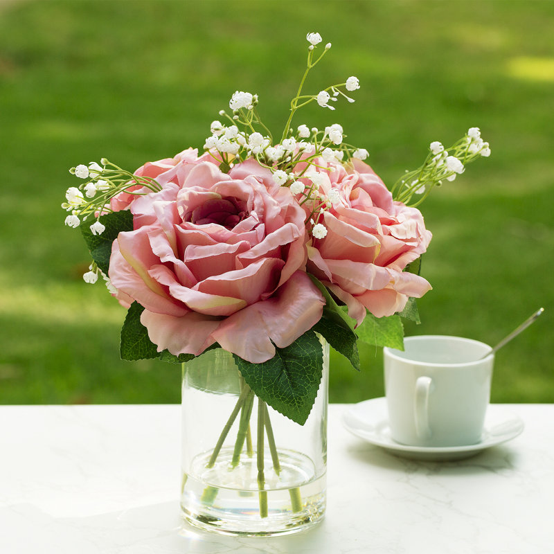Roses en soie dans un vase, Fuchsia / vert