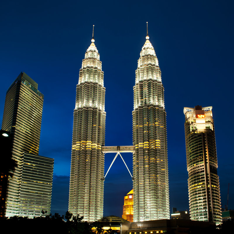 «Elyah Cityscape Of Kuala Lumpur» sur toile, H 12 po x l 12 po