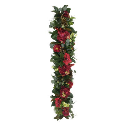 HYDRANGEA AND AMARYLLIS AND CAMELLIA GARLAND