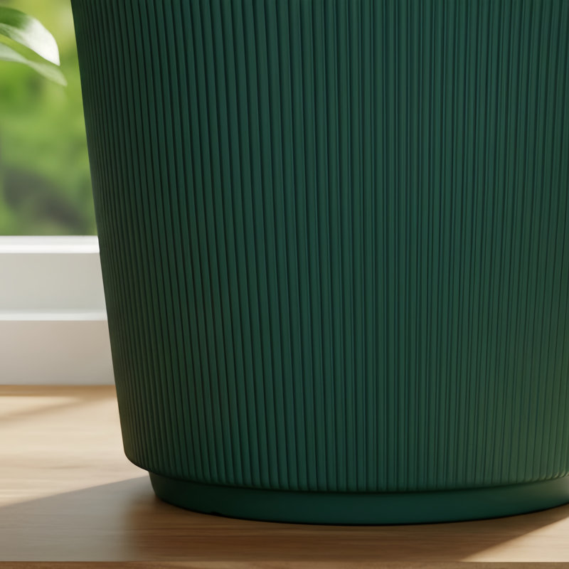 Pot à fleurs vert en résine recyclée
