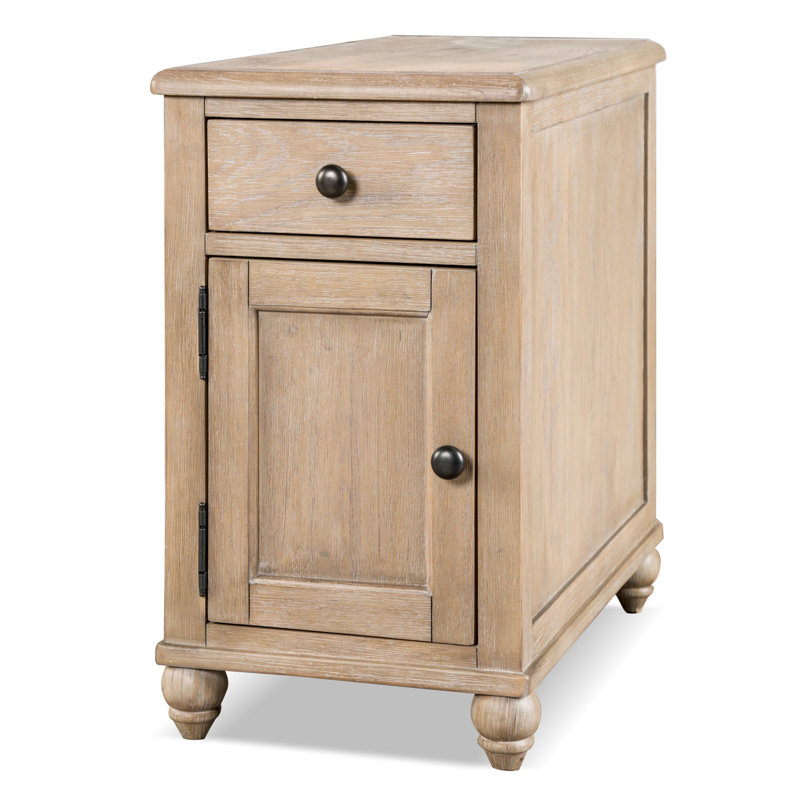 Baiardo Side Table
