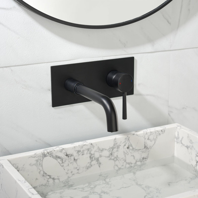 Robinet de salle de bain mural
