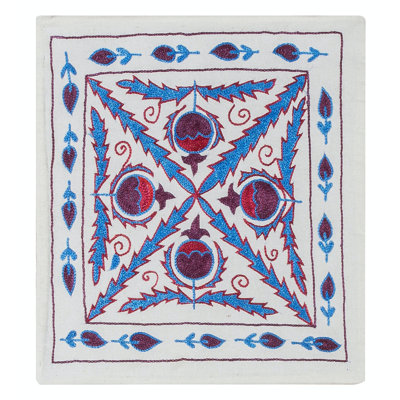 Housse de coussin brodée à la main en textile Suzani, coussin en soie et dentelle de coton. 17 x 18 po