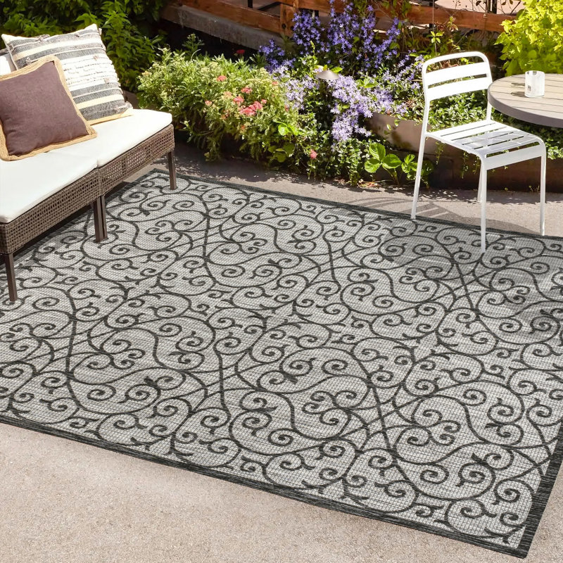 Deronte Vintage Filigree Textured Weave Light Gray/Black Indoor/Outdoor Rug, Rectangle 9' x 12'