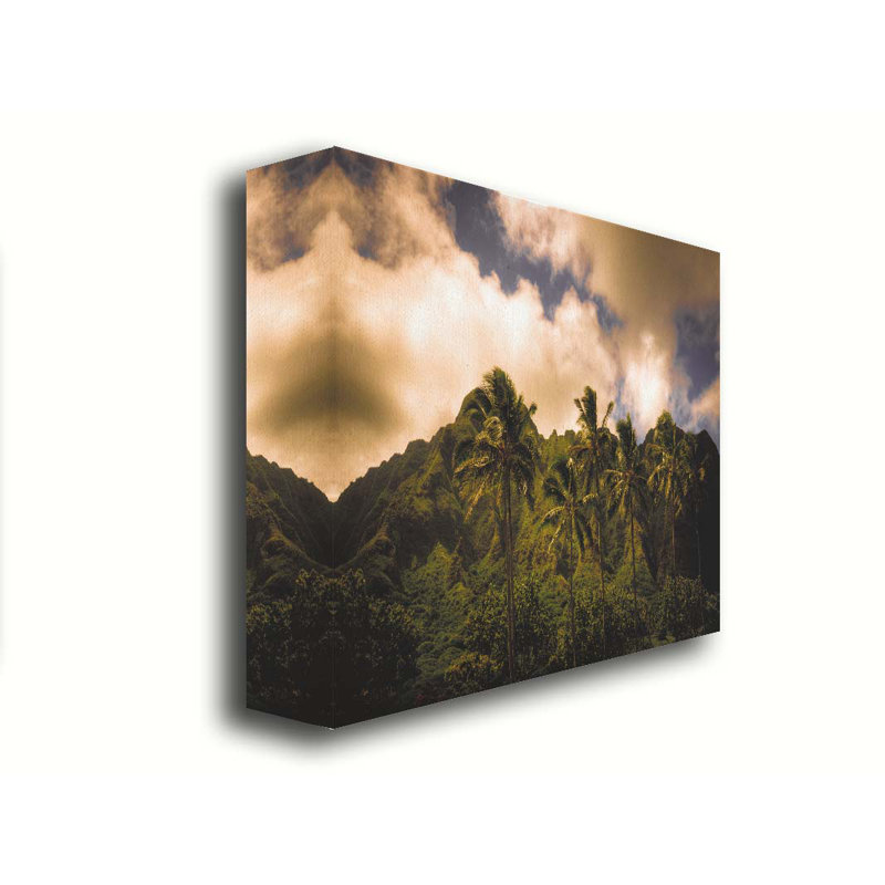 Ko? Olau Mountains par Kelly Wade. Estampe numérique, image, Toile tendue, Ne s’applique pas, H 30 po x l 45 po