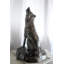 Grande statue loup sur pied majestueux en aluminium 28 po x 26 po x H 43 po Majestic