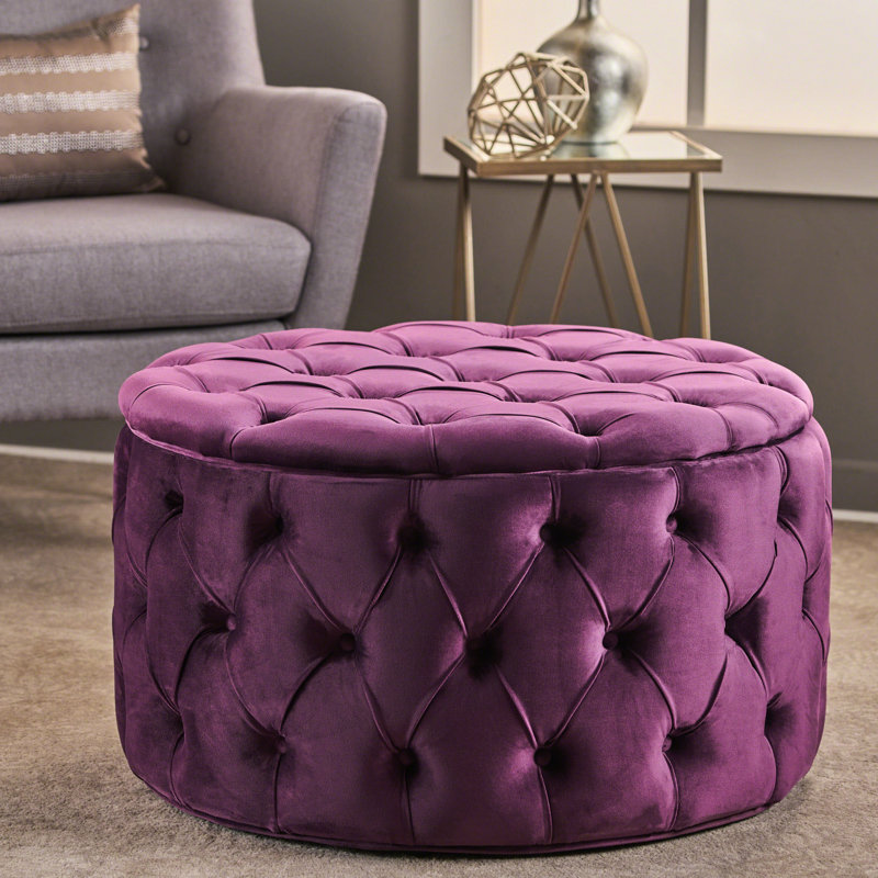 Velours fuchsia élégant pour un espace moderne et tendance avec assise profonde