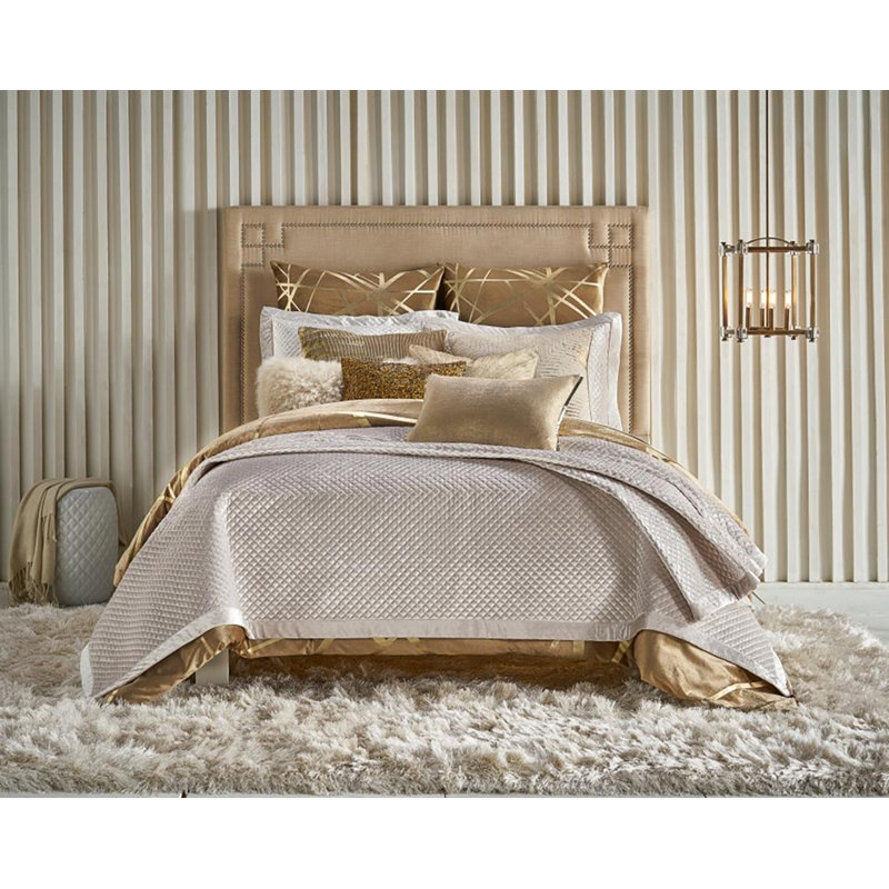 Amani Quilt Set, King Quilt + 2 Pillow Shams, Beige