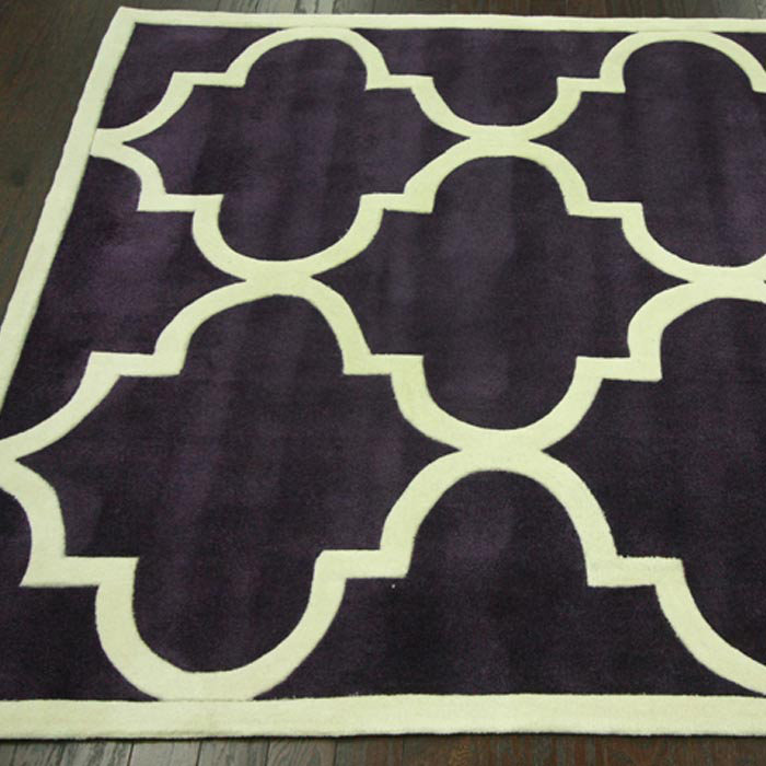 Tapis mauve / naturel touffeté à la main à motif géométrique Moi, Rectangle 7 pi 6 po x 9 pi 6 po