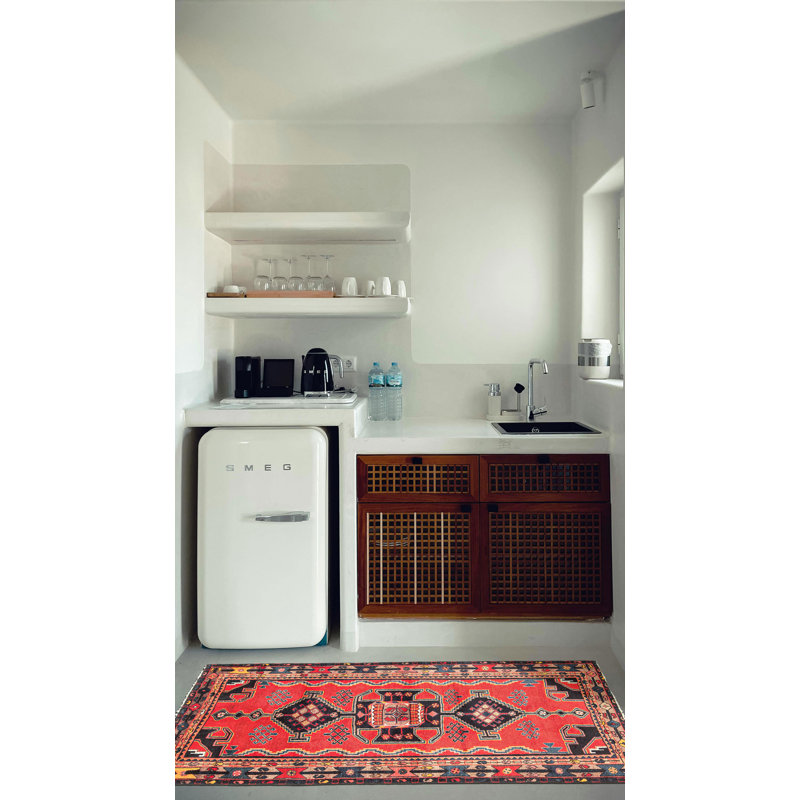 Anadol Red Rug 4'0" x 7'6"