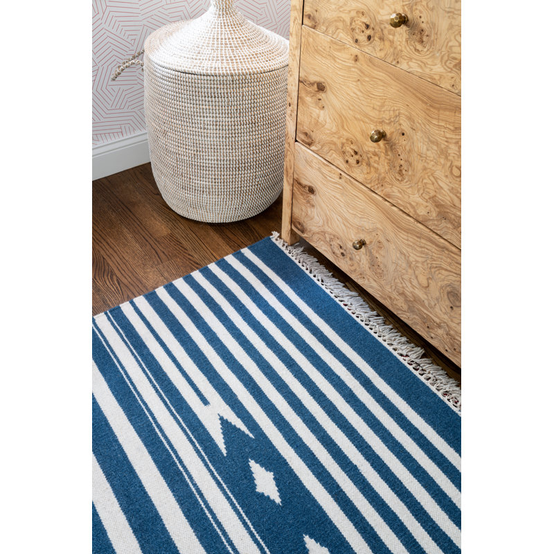 Thompson Wool Geometric Area Rug in Light Blue, Rectangle 2' X 3'