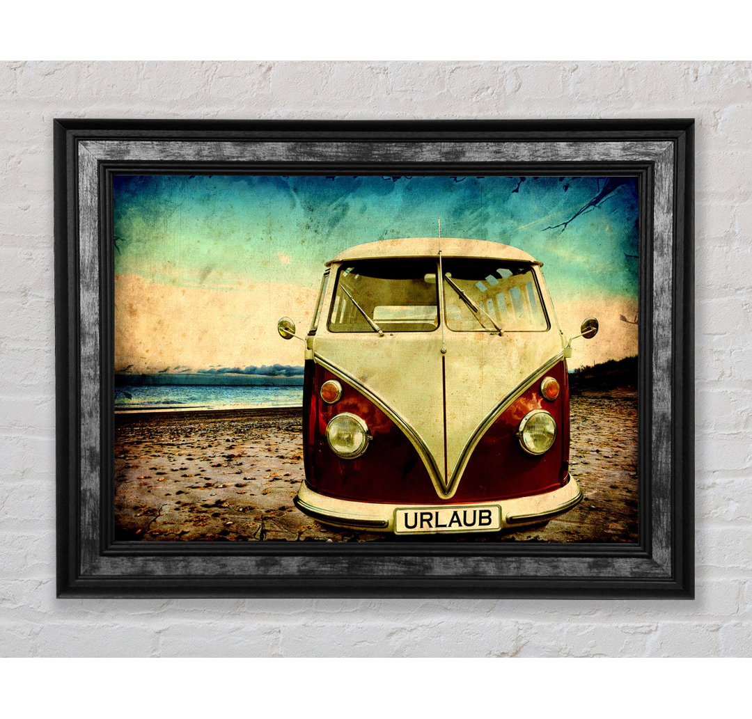 VW Camper Van At The Beach - Einzelne Bilderrahmen Kunstdrucke