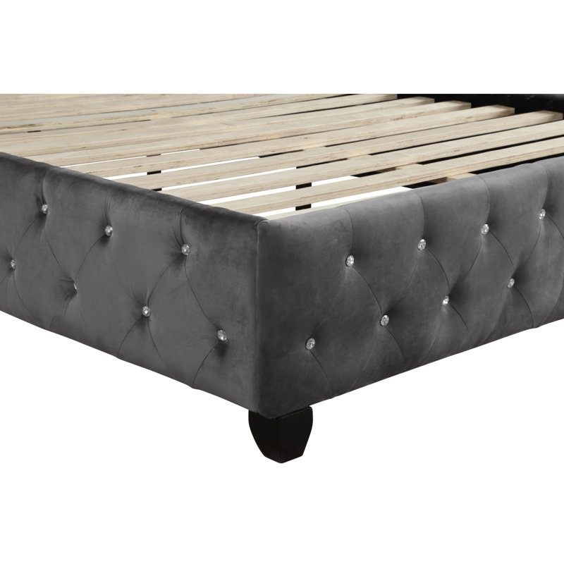 Revêtement de lit en tissu de velours très grand capitonné en cristal Sophia de style moderne fabriqué en bois gris (inventaire CA)