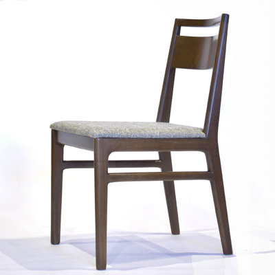 Chaise en bois massif 