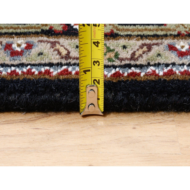 Tapis noué à la main en laine et soie de 175 KPSI Tebraz Mahi 4 pi x 6 pi 3 po noir riche 7BF4A349CC2042F3BF863C00C193C5A2