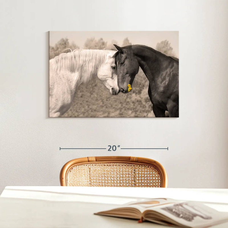 «Sweet Black and White Horses», reproduction sur toile, L 16 po x H 24 po