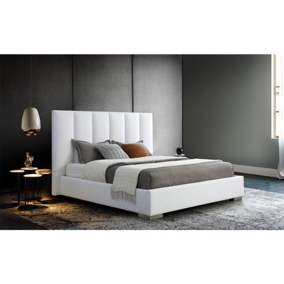 Almanzar Tufted Upholstered Velvet Bed